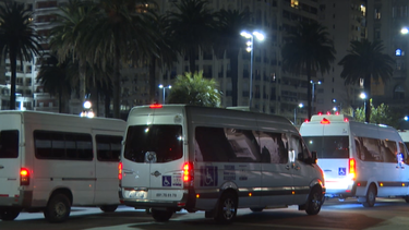 Trabajadores del transporte turístico se movilizaron frente a Torre Ejecutiva.