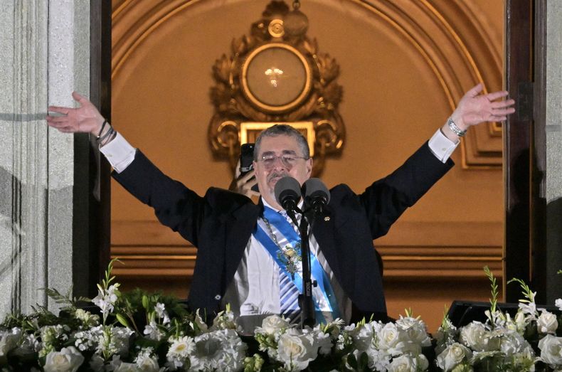 Bernardo Arévalo.