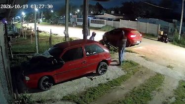 Preocupación en Barros Blancos por seguidilla de robos de vehículos: vecinos alertan por un auto rojo