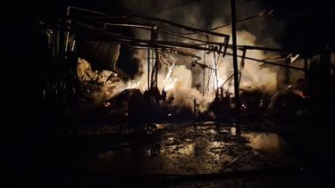 Un incendio consumió el galpón de secado de un aserradero en Rivera; no hubo lesionados