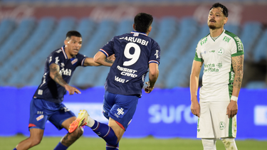 nacional le gano 2-1 a plaza colonia en el centenario con doblete de maximiliano gomez