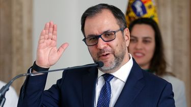 Canciller venezolano conversó con Mario Lubetkin: Que la región repudie esta violación a nuestra soberanía